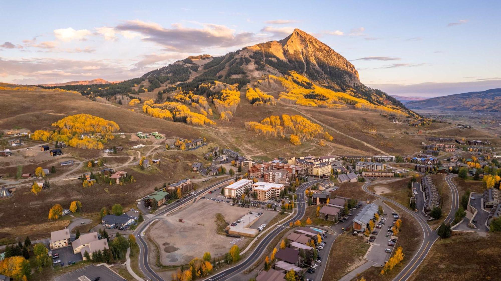 Vila 1Bd 274 Perfect Location With Pool And Hot Tub Crested Butte Exteriér fotografie